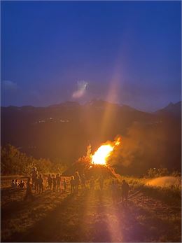 Feux de la St Jean aux Chapelles