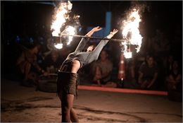 Spectacle de feu du 14 Juillet !_Montchavin-les-Coches - mxwegele sur Pixabay
