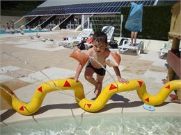 À la piscine - Service enfance jeunesse