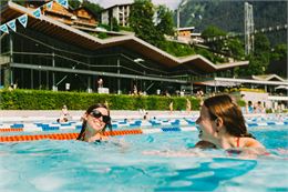 Jeux ludiques en famille au centre aquatique_Morzine