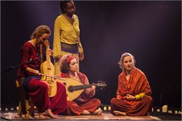 Spectacle - ©Meng Phu