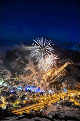 feu d'artifice à Valloire en hiver - Coco Photo