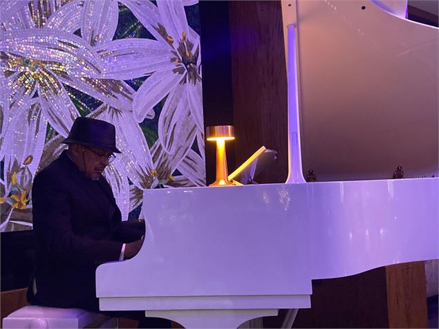 Lindsay Thomas – Piano solo - © Lindsay Thomas