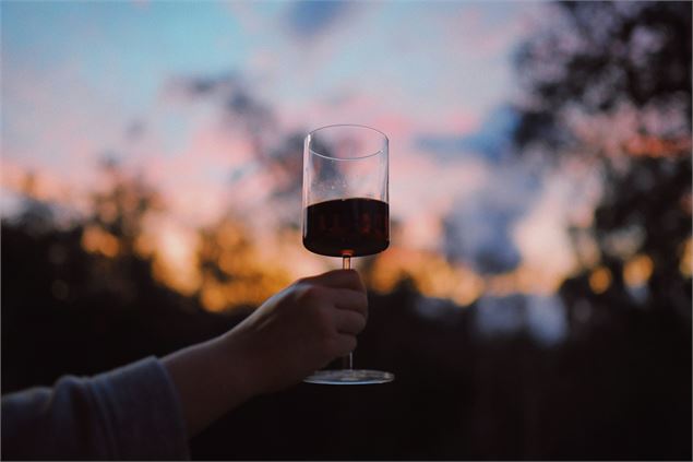 Eveil des sens - Voyage œnologique en hypnose douce_Saint-Sorlin-en-Bugey - Unsplash