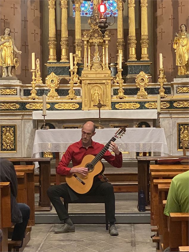 damien hovelaque guitare - comité des fêtes