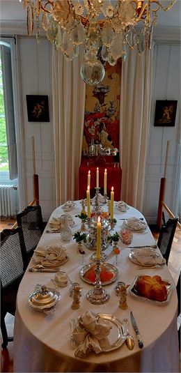 table - château de Voltaire