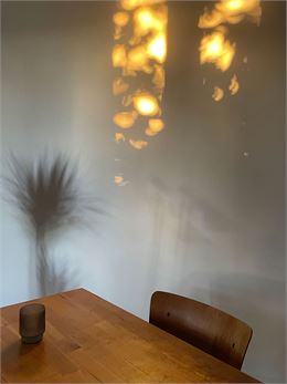 À l'ombre d'un vaste détail, hors tempête - Christian Rizzo_Annecy - © Christian Rizzo