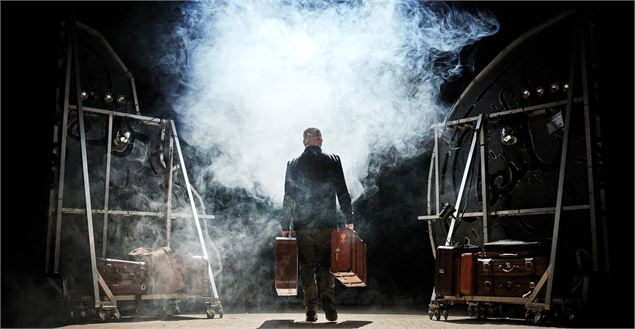 Si loin si proche_Bourg-en-Bresse - Christophe Raynaud de Lage