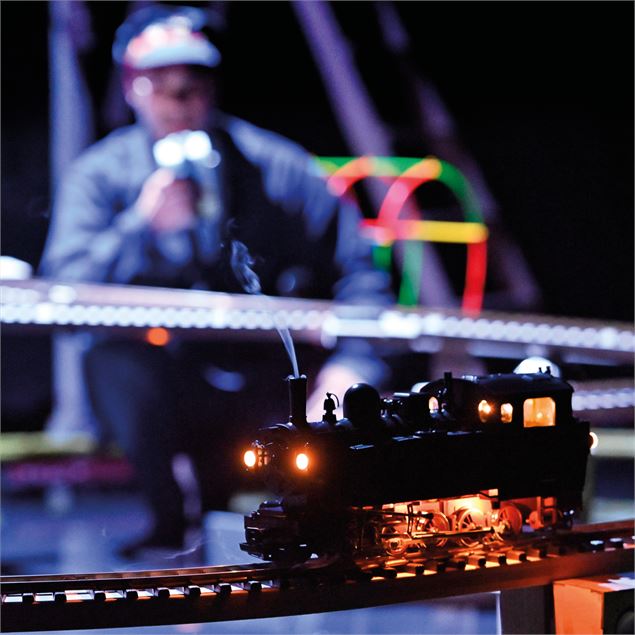 Track • Cie La Boîte à sel - Frédéric Desmesure