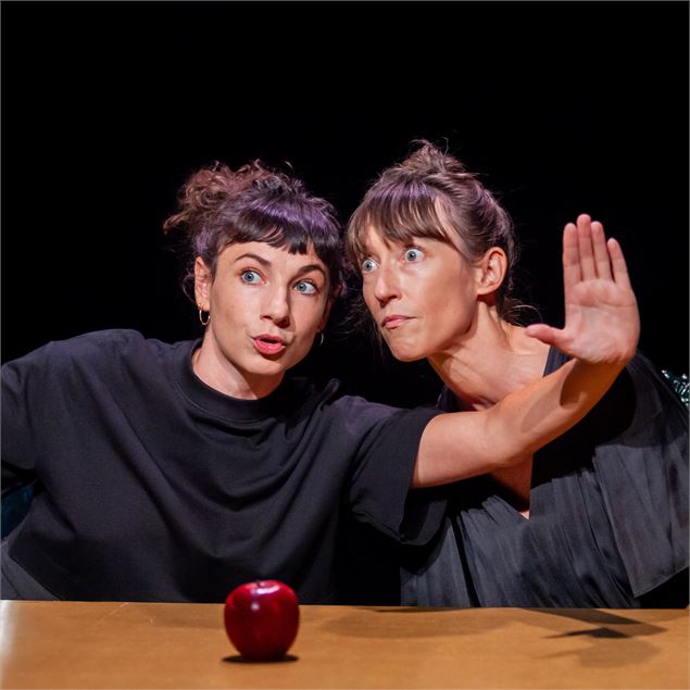 La Pomme empoisonnée • Pan ! (la Compagnie) - Pierre Exsteen