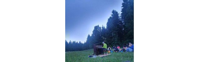 Concert de piano en pleine nature