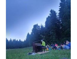 Concert de piano en pleine nature