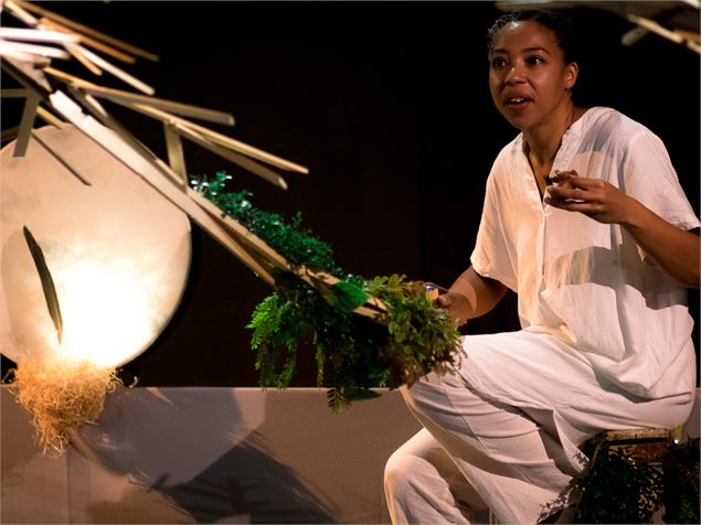 L'Echo des saisons, spectacle 0-3 ans_Bonneville - Clémence Bélénus