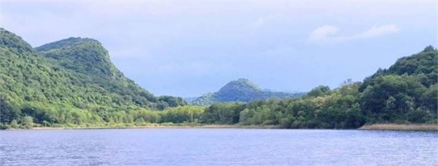 Les plus beaux sites naturels du Bugey en vélo électrique_Ceyzérieu - Maison du Marais