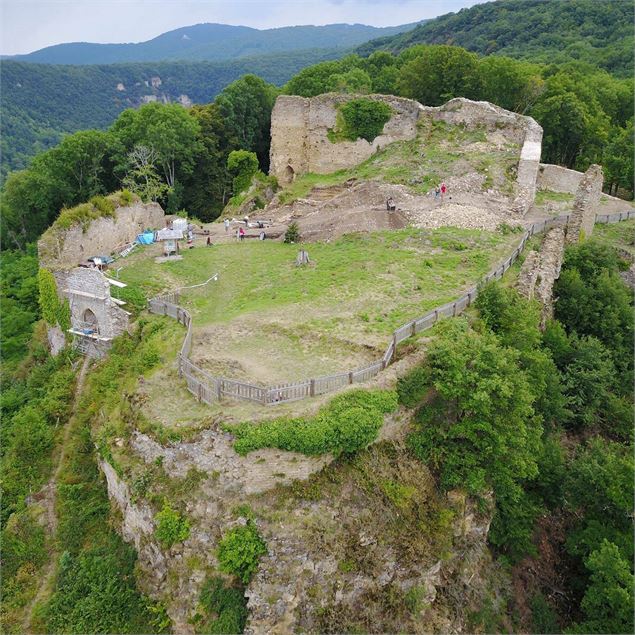 ruines du château de St Germain - Amis du château de St Germain