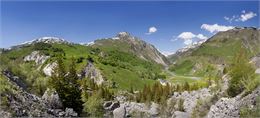 La vallée des glaciers, le village des Chapieux - M. Reyboz - AB Tourisme