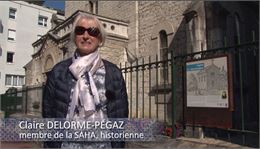 Photo Mme Delorme devant l'église St Swithun - AC Aix-les Bains