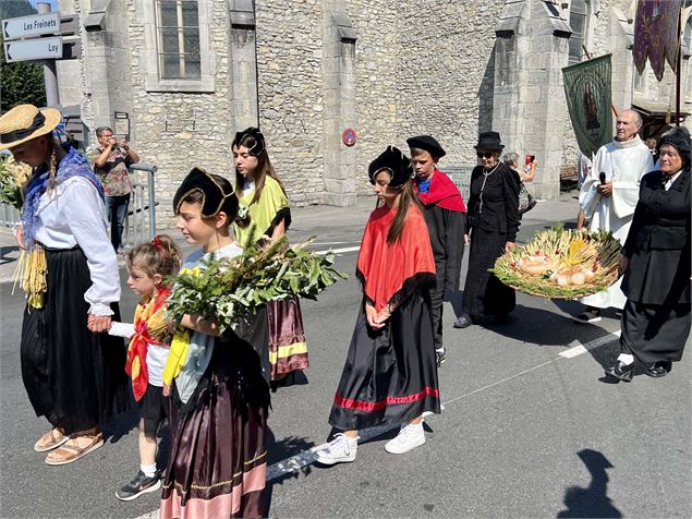 Procession religieuse - JF.Vuarand - Châtel
