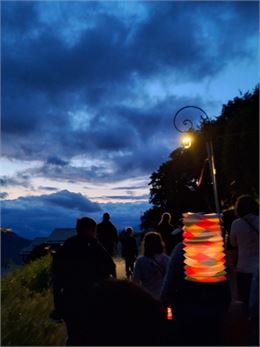 photographie d'un lampion lors d'une balade - OT - Valmeinier