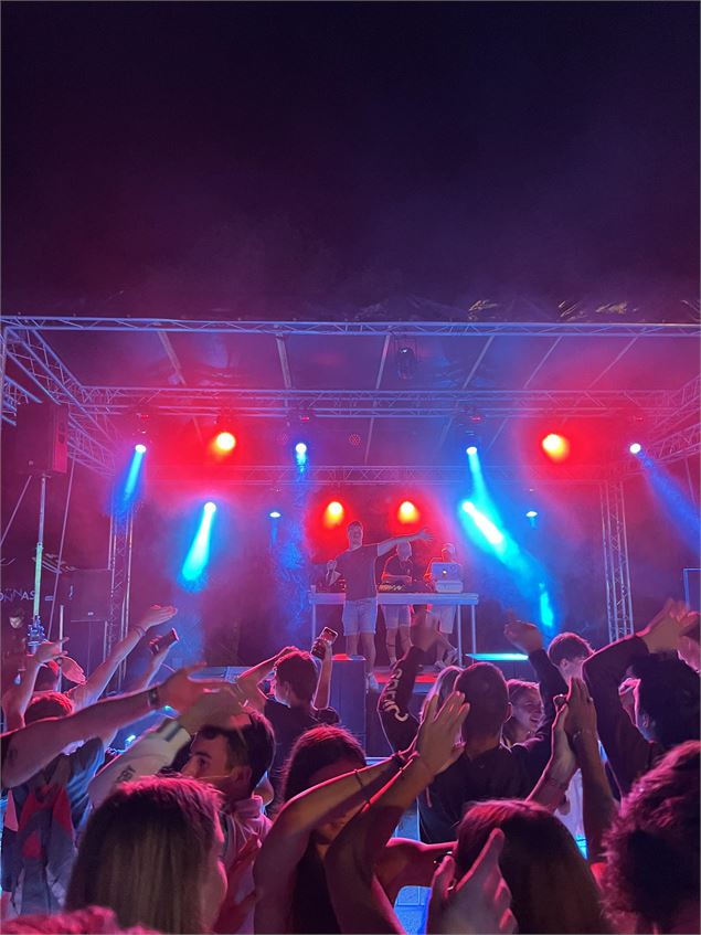 Karaoké Géant à Beaupont - Comité des fêtes de Beaupont