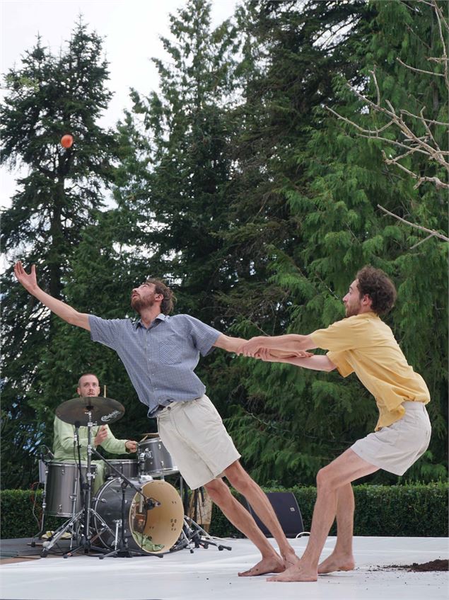 Théâtre/Cirque musical : Nous, la forêt - Ou comment se planter_Albertville - Sixtine Le Roy