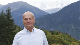 Entretien et séance dédicaces François GARDE_Les Carroz-d'Arâches