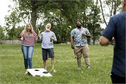 Image jeux en bois et défis - Freepik