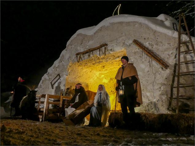 La grotte de neige avec Marie et Joseph - B.FILLIOL - HMVT