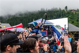 Fan zone Descente (DHI)_Les Gets