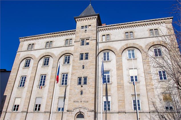 Bâtiments du 19e siècle, sur les traces de Ruivet_Meximieux - Marilou Perino / Pérouges Bugey Touris