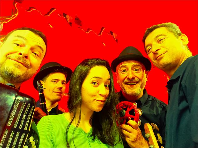 Paprika Orkestra en concert_Alby-sur-Chéran - DR