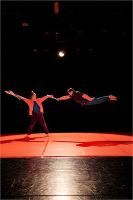 Spectacle jeune public "La fabuleuse histoire de BasarKus"_Alby-sur-Chéran - © Sylvère Lamotte
