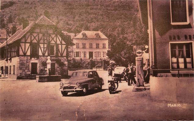 Place de Peyrieu - C.Ferrari