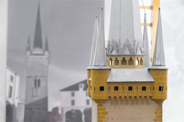 maquette du grand clocher - OTI coeur de maurienne