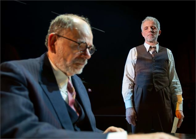 Inconnu à cette adresse avec Stéphane Guillon et Jean-Pierre Darroussin - Louis Josse - JMD PRODUCTI