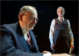 Inconnu à cette adresse avec Stéphane Guillon et Jean-Pierre Darroussin - Louis Josse - JMD PRODUCTI