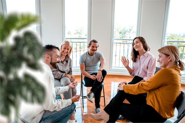 conversation en groupe - CANVA