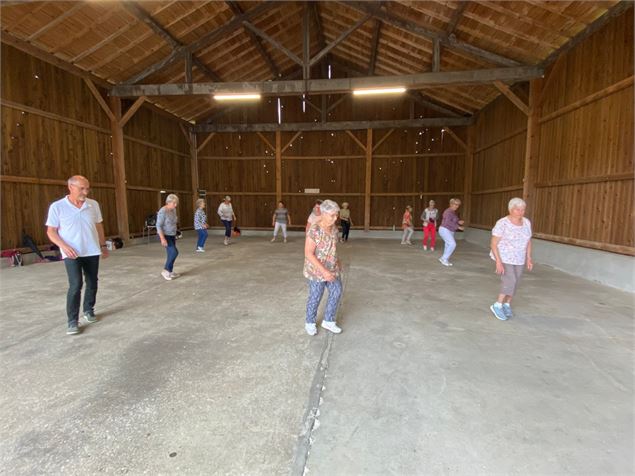 Cours de danse en ligne - maryse GARONI