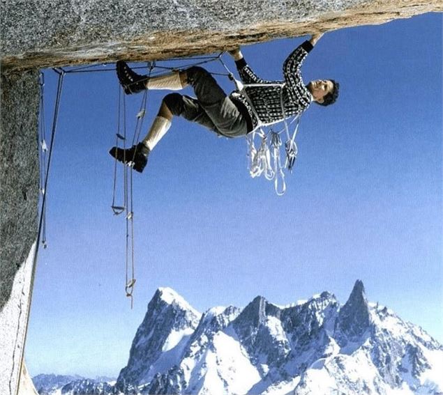 Alpiniste sur rocher - Association Bessans Bonneval-sur-Arc Territoire d'Alpinisme