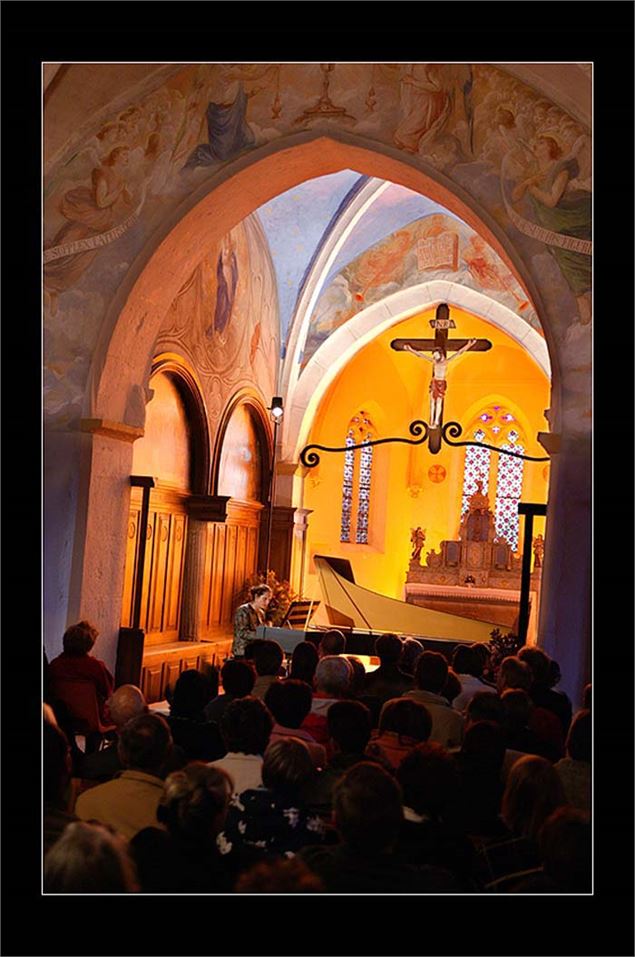 intérieur de l'église - I.Roussel