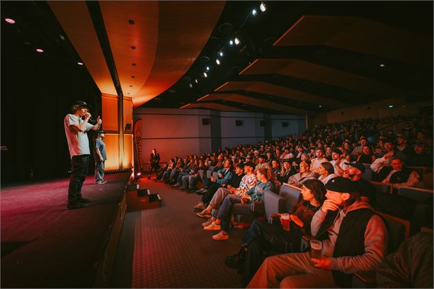 auditorium - Victor Perez Pinaud