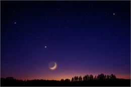 Visite guidée de l’exposition "Jour sur la nuit" bilingue français – Langue des signes française_Cha
