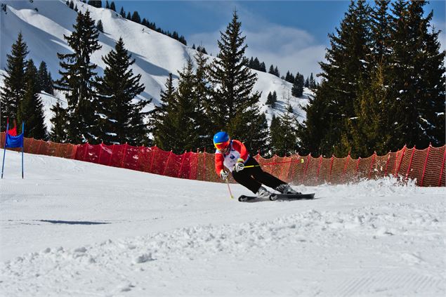 coupe de la commune - dr