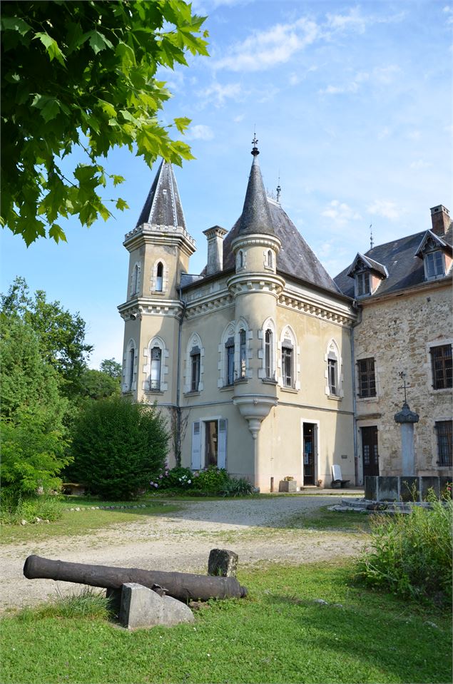 Façade du Château de Montfleury - L.Martin