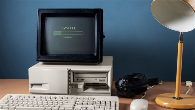 Dans le rétro numérique à La Dynamo :  retour vers 1985 - Freepik - ILONA SHOROKHOVA