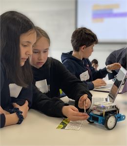 Robot autonome - Atelier pour les filles - SPS EPFL Valais-Wallis