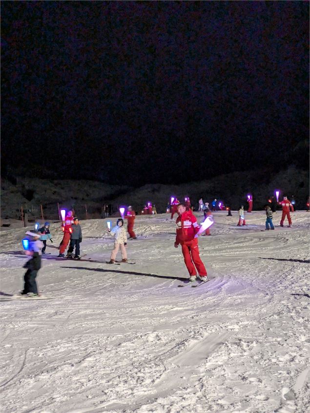 Descente aux flambeaux Hirmentaz_Bellevaux - OT Alpes du Léman