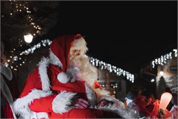 Arrivée du Père Noël dans la station - G.Lavila - OTHMV