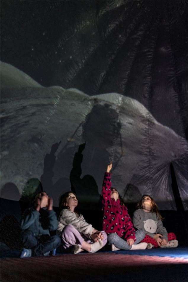 Fête de la Science - Planétarium à la découverte des étoiles_Saint-Jorioz - Bibliothèque Municipale 