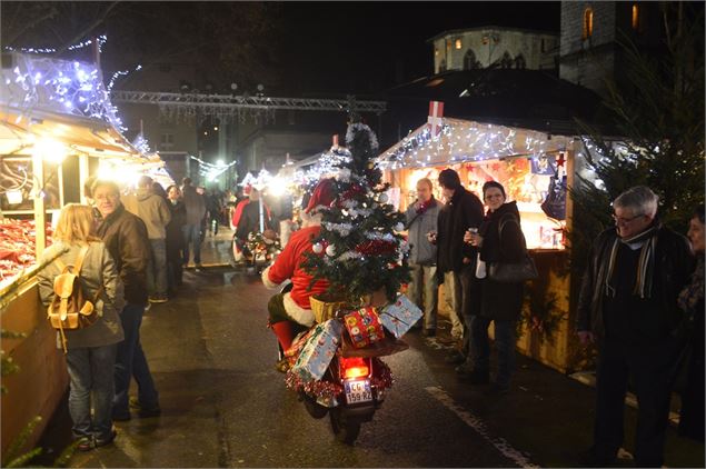 Parade de noël Chambéry centre ville 2022 - Ville de Chambéry 2022